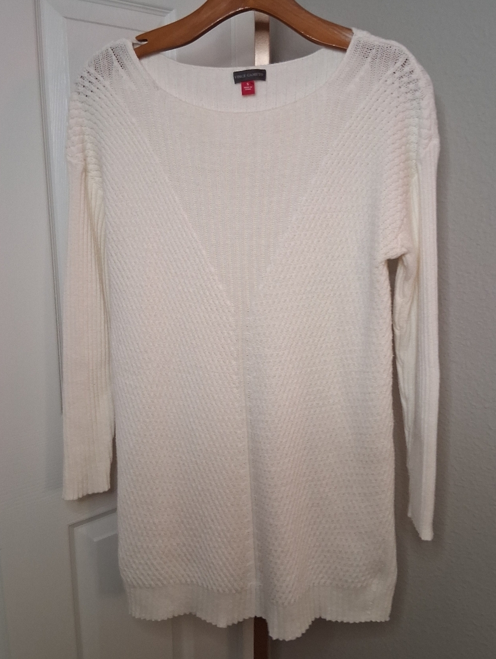 Soft White Long Sleeve Knit Sweater - Vince Camuto